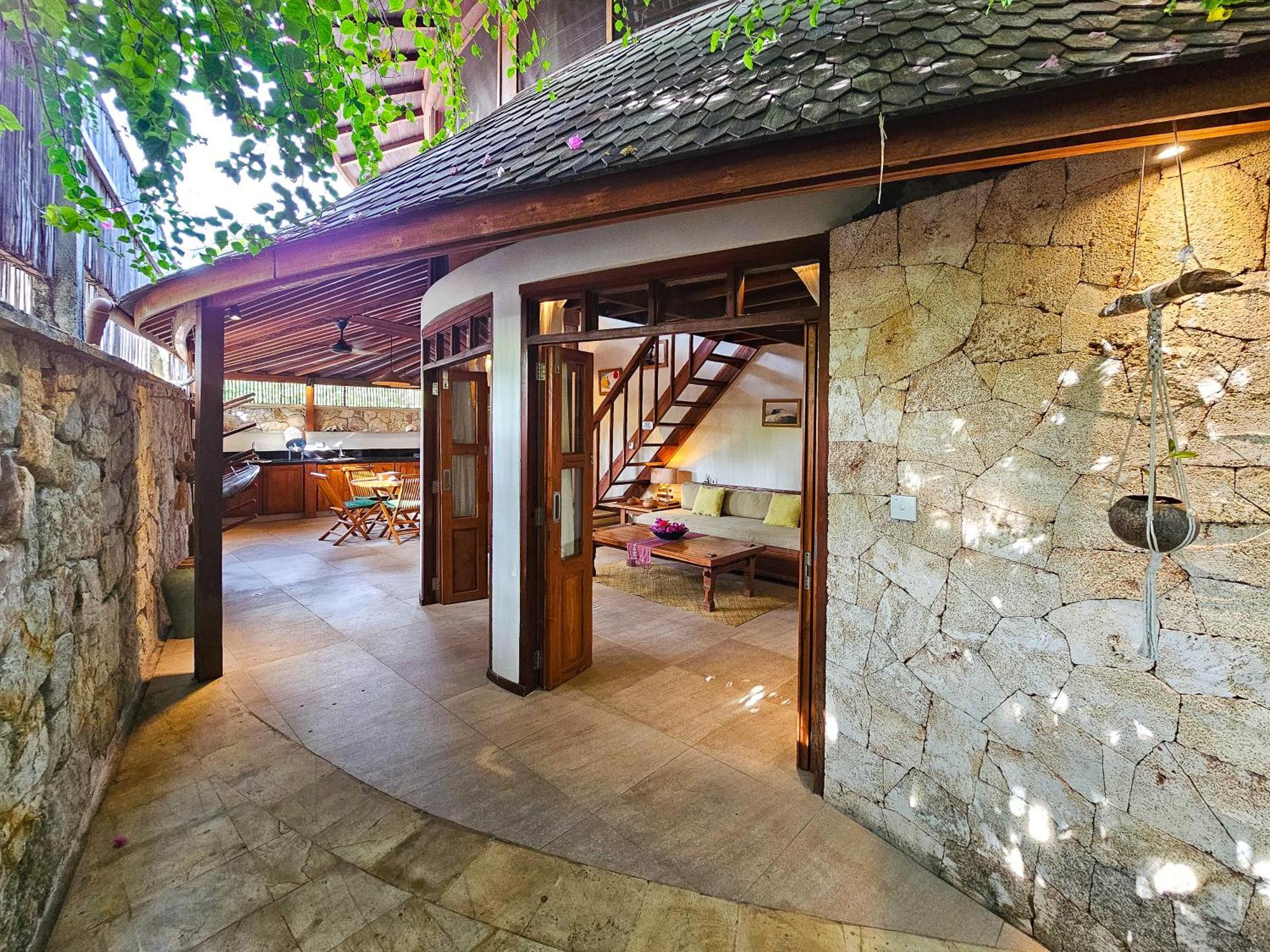 Keong Villas Nembrala Bagian luar foto