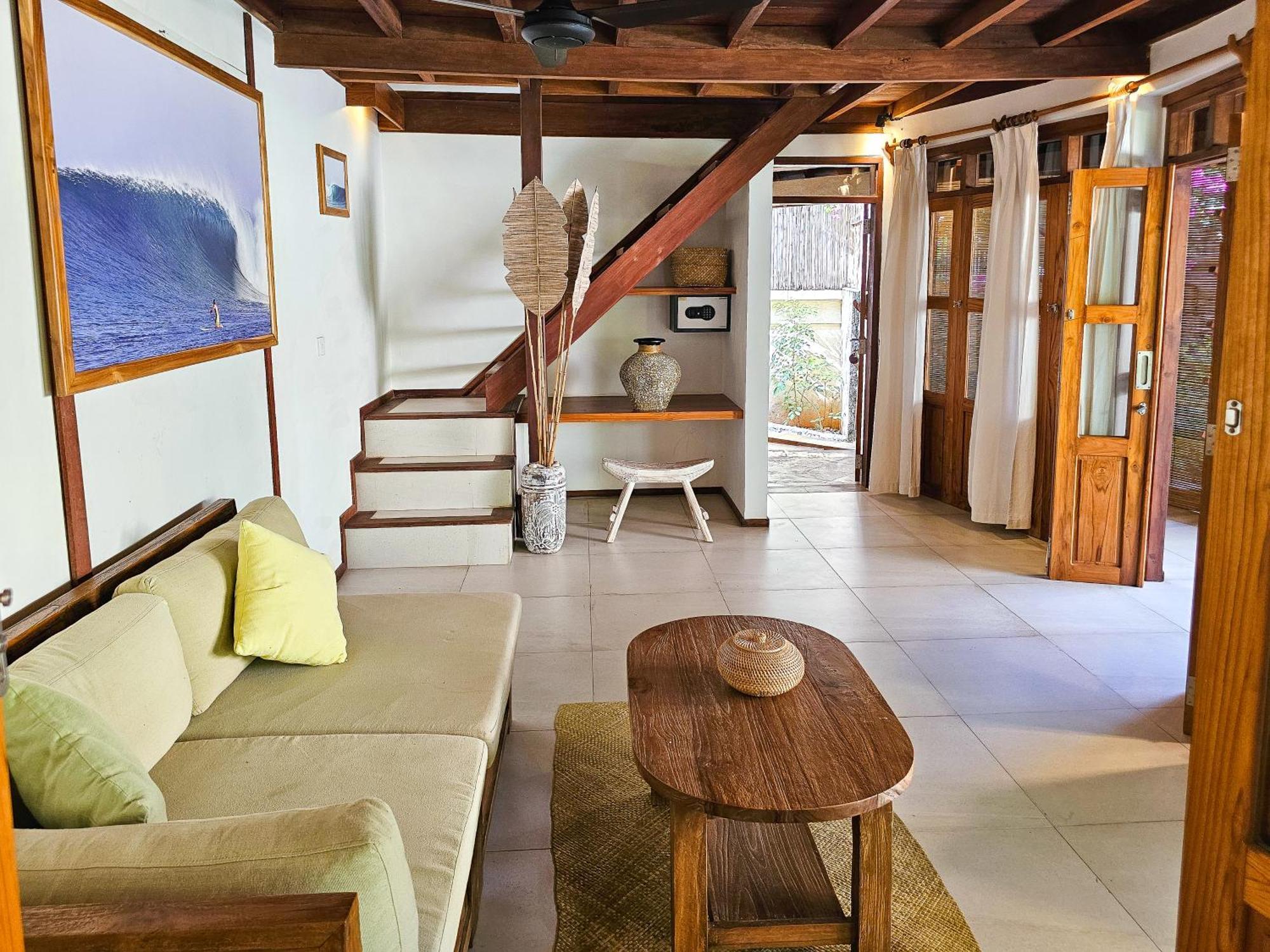 Keong Villas Nembrala Bagian luar foto