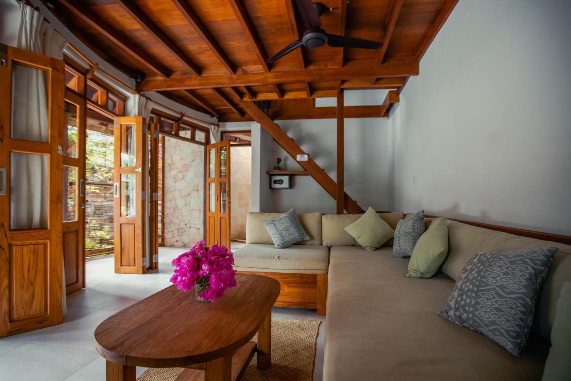 Keong Villas Nembrala Bagian luar foto